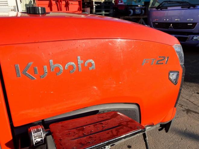 トラクタークボタ　中古　FT21F　セミクローラトラクター
