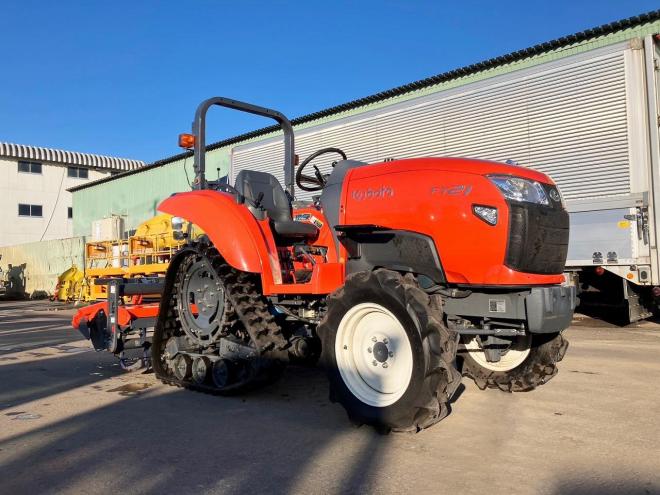 トラクタークボタ　中古　FT21F　セミクローラトラクター
