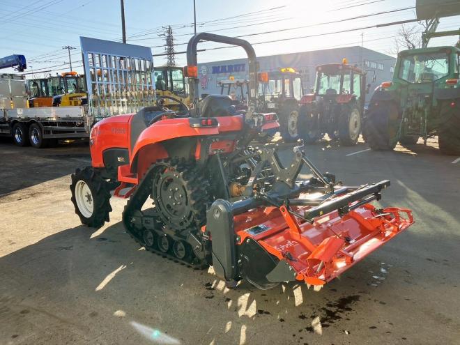 トラクタークボタ　中古　FT21F　セミクローラトラクター