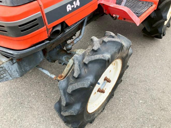 トラクタークボタ　中古　A-14