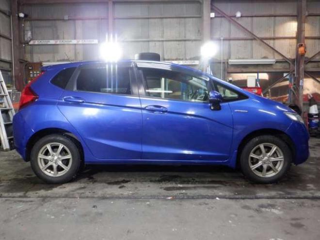 フィット1.5 ハイブリッド Fパッケージ 4WD　ナビ・TV・Bluetooth・LEDヘッドライト・ 1500