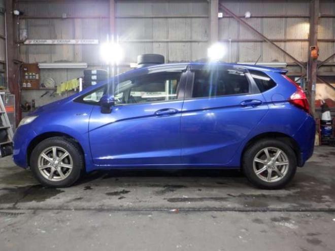 フィット1.5 ハイブリッド Fパッケージ 4WD　ナビ・TV・Bluetooth・LEDヘッドライト・ 1500