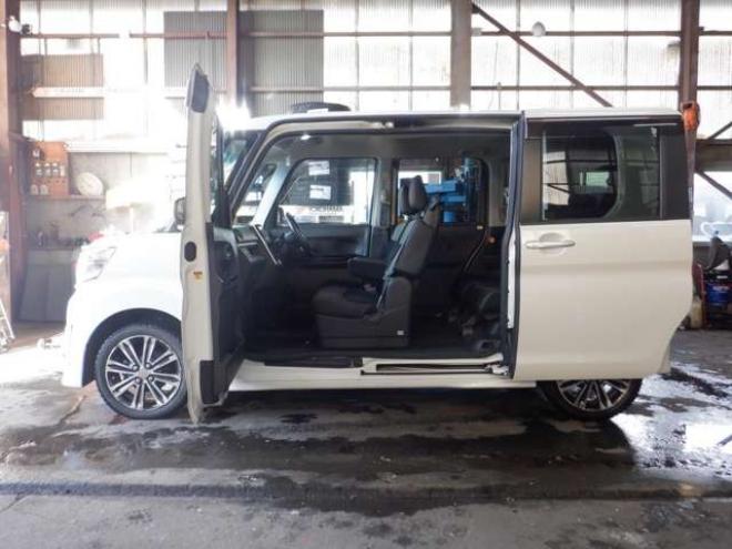 タントカスタム RS トップエディションSA 4WD　ナビ・TV・B/T・Bカメラ・両側パワスラ 660