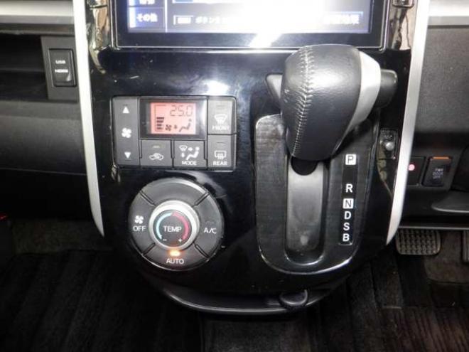 タントカスタム RS トップエディションSA 4WD　ナビ・TV・B/T・Bカメラ・両側パワスラ 660
