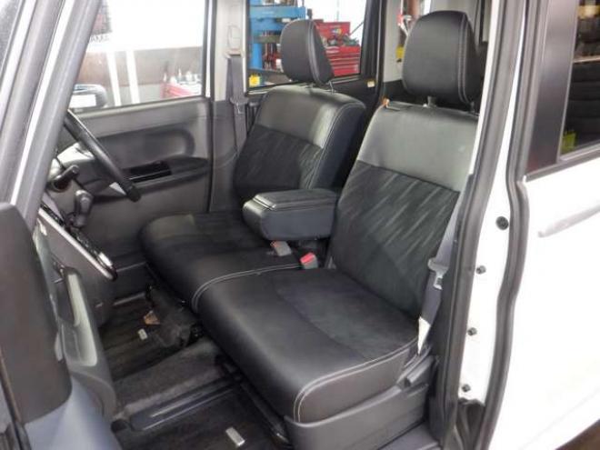 タントカスタム RS トップエディションSA 4WD　ナビ・TV・B/T・Bカメラ・両側パワスラ 660