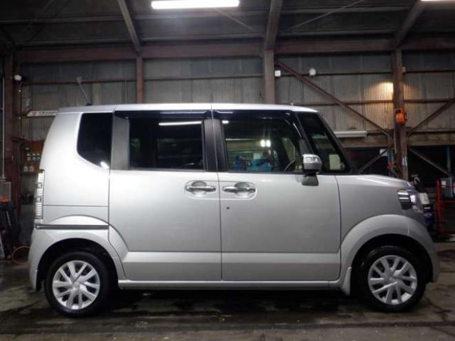 N-BOXG Lパッケージ 4WD　ナビ・TV・B/T・Bカメラ・パワスラ・ETC 660