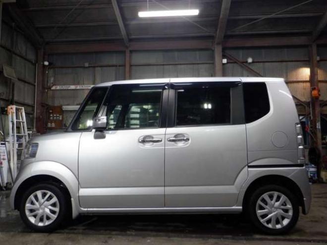 N-BOXG Lパッケージ 4WD　ナビ・TV・B/T・Bカメラ・パワスラ・ETC 660