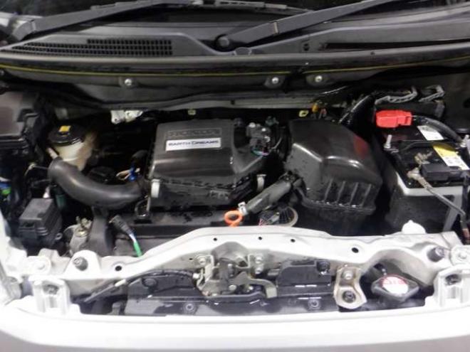 N-BOXG Lパッケージ 4WD　ナビ・TV・B/T・Bカメラ・パワスラ・ETC 660