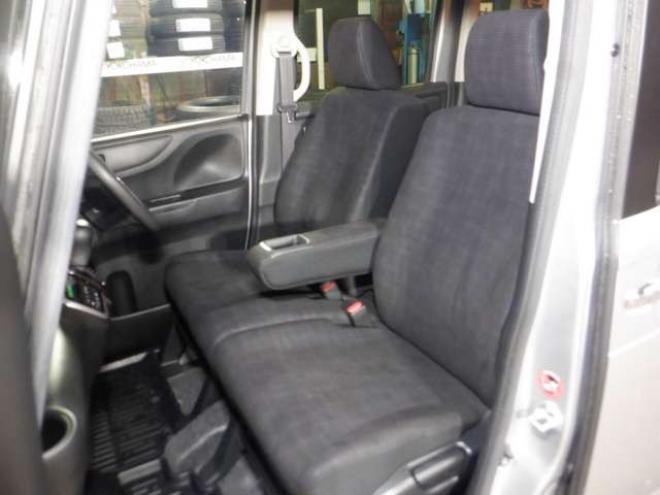 N-BOXG Lパッケージ 4WD　ナビ・TV・B/T・Bカメラ・パワスラ・ETC 660