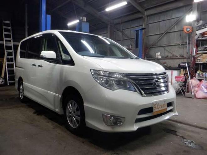 セレナ2.0 ハイウェイスター 4WD　本州仕入・ナビ・TV・Bカメラ・パワスラ 2000