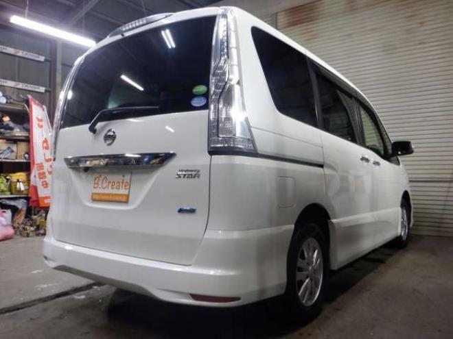セレナ2.0 ハイウェイスター 4WD　本州仕入・ナビ・TV・Bカメラ・パワスラ 2000