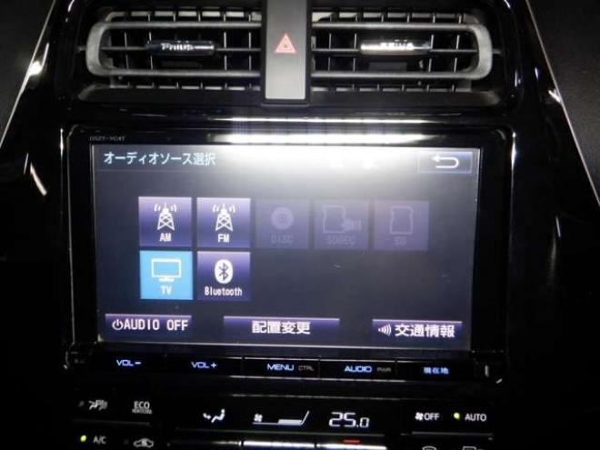 プリウス1.8 A E-Four 4WD　本州仕入・サンルーフ・ナビ・TV・B/T 1800
