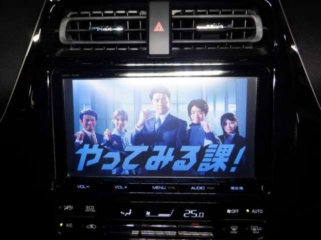プリウス1.8 A E-Four 4WD　本州仕入・サンルーフ・ナビ・TV・B/T 1800