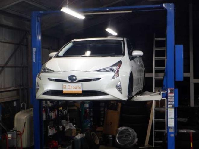 プリウス1.8 A E-Four 4WD　本州仕入・サンルーフ・ナビ・TV・B/T 1800