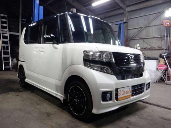 N-BOXカスタムG ターボAパッケージ 2トーンカラースタイル 4WD　ナビ・TV・B/T・Bカメラ・両側パワスラ・ 660