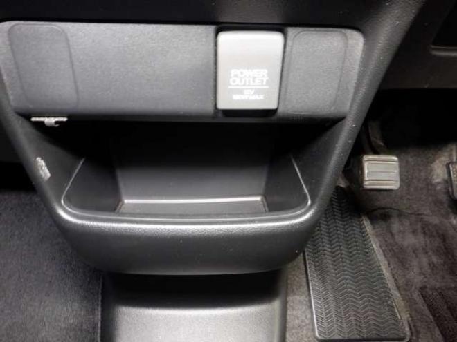 N-BOXカスタムG ターボAパッケージ 2トーンカラースタイル 4WD　ナビ・TV・B/T・Bカメラ・両側パワスラ・ 660
