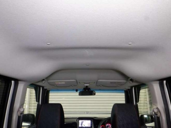 N-BOXカスタムG ターボAパッケージ 2トーンカラースタイル 4WD　ナビ・TV・B/T・Bカメラ・両側パワスラ・ 660