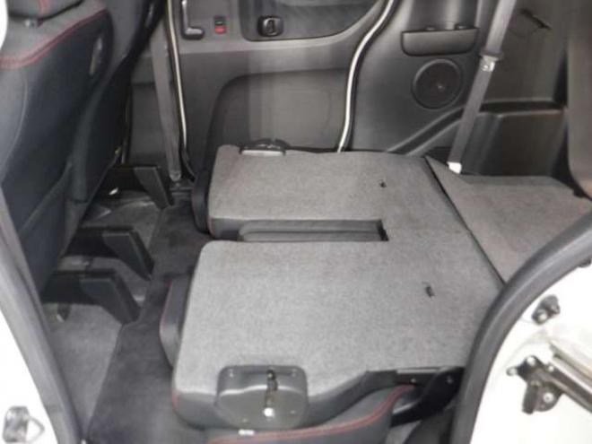 N-BOXカスタムG ターボAパッケージ 2トーンカラースタイル 4WD　ナビ・TV・B/T・Bカメラ・両側パワスラ・ 660