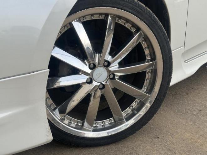 プリウス1.8S E-FOUR 5名 4WD 1800 5Dr