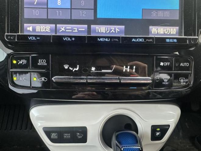 プリウス1.8S E-FOUR 5名 4WD 1800 5Dr
