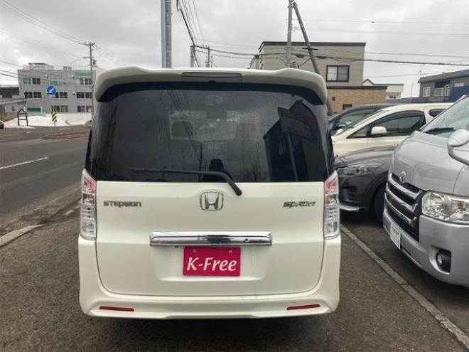 ステップワゴンスパーダ Ｚ　純正エアロ　両側パワースライドドア　ツインモニタ　フリップダウンモニタ　バックカメラ　フルセグ　社外アルミ 2WD 2000 5Dr
