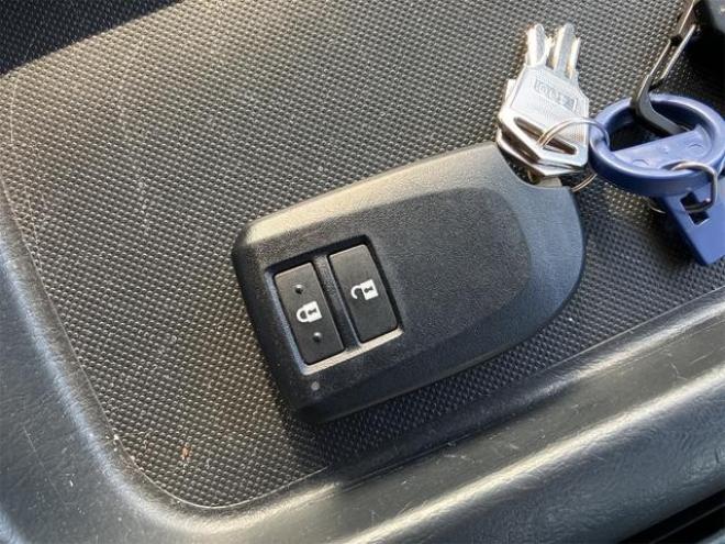 ハイエースワゴン ＧＬ　４ＷＤ　キャンピングカー　ＥＴＣ　バックカメラ　ナビ　ＴＶ　オートクルーズコントロール　オートライト　スマートキー　電動格納ミラー　ウォークスルー　ＡＴ　アルミホイール　ＣＤ　ＤＶＤ再生　ＵＳＢ 4WD 2700 4Dr