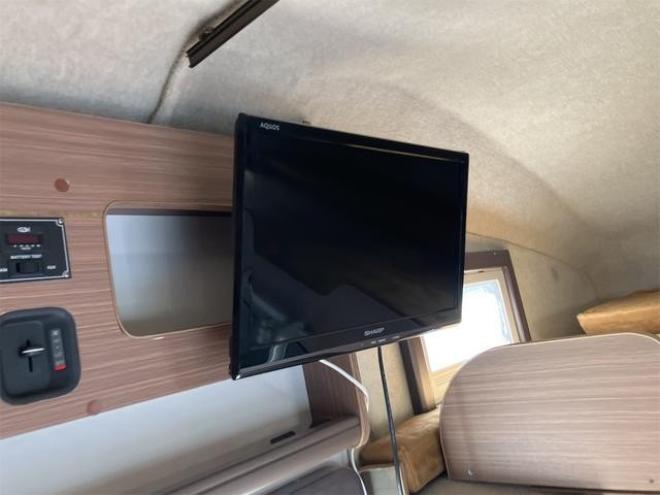 ハイエースワゴン ＧＬ　４ＷＤ　キャンピングカー　ＥＴＣ　バックカメラ　ナビ　ＴＶ　オートクルーズコントロール　オートライト　スマートキー　電動格納ミラー　ウォークスルー　ＡＴ　アルミホイール　ＣＤ　ＤＶＤ再生　ＵＳＢ 4WD 2700 4Dr
