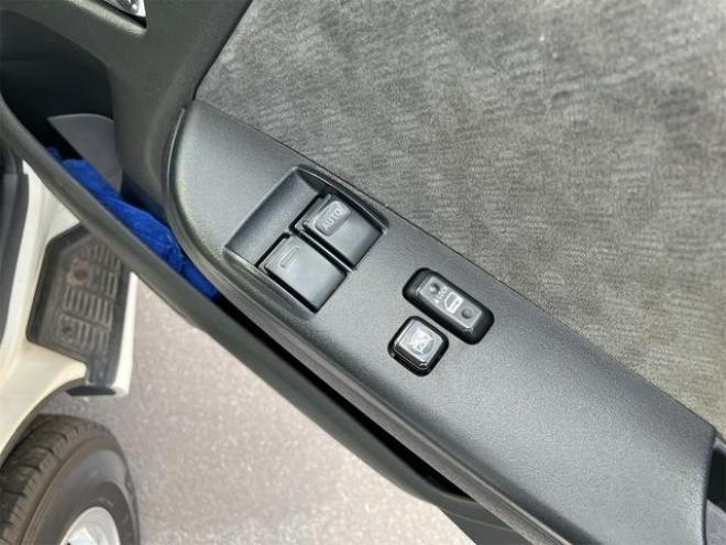ハイエースワゴン ＧＬ　４ＷＤ　キャンピングカー　ＥＴＣ　バックカメラ　ナビ　ＴＶ　オートクルーズコントロール　オートライト　スマートキー　電動格納ミラー　ウォークスルー　ＡＴ　アルミホイール　ＣＤ　ＤＶＤ再生　ＵＳＢ 4WD 2700 4Dr
