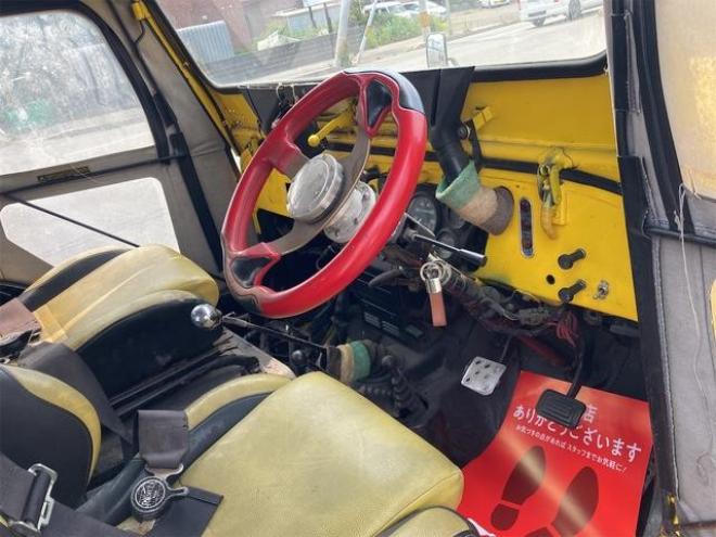 ジープ　ガソリン　２４００　　バケットシート　フルオープン　ロールバー　リフトアップ　社外アル　ミハンドル　マニュアル車 4WD 2400 2Dr