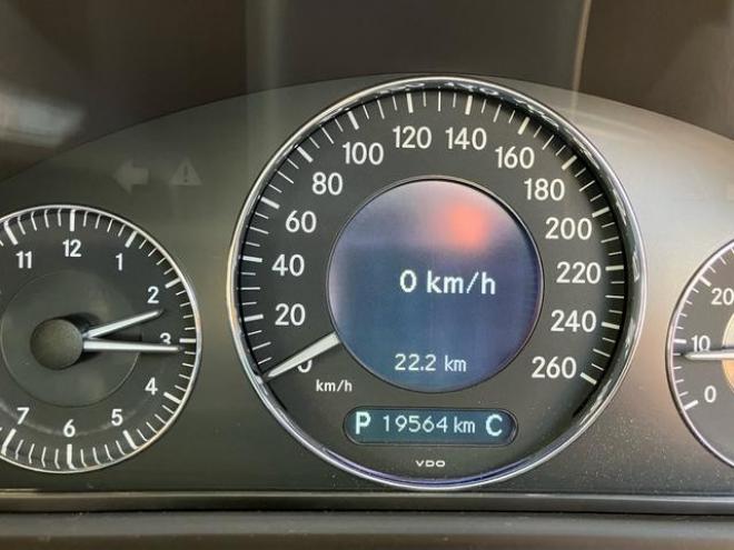 ベンツＣＬＫ 　２年車検整備付き　スマートキー　ＥＴＣ　記録簿ありナビ　ＴＶ　ＣＤ　ＤＶＤ　オートクルーズコントロール　パワーシート　取り扱い説明書 2WD 1800 クーペDr