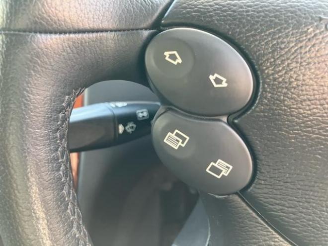 ベンツＣＬＫ 　２年車検整備付き　スマートキー　ＥＴＣ　記録簿ありナビ　ＴＶ　ＣＤ　ＤＶＤ　オートクルーズコントロール　パワーシート　取り扱い説明書 2WD 1800 クーペDr