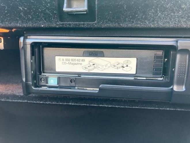 ベンツＣＬＫ 　２年車検整備付き　スマートキー　ＥＴＣ　記録簿ありナビ　ＴＶ　ＣＤ　ＤＶＤ　オートクルーズコントロール　パワーシート　取り扱い説明書 2WD 1800 クーペDr