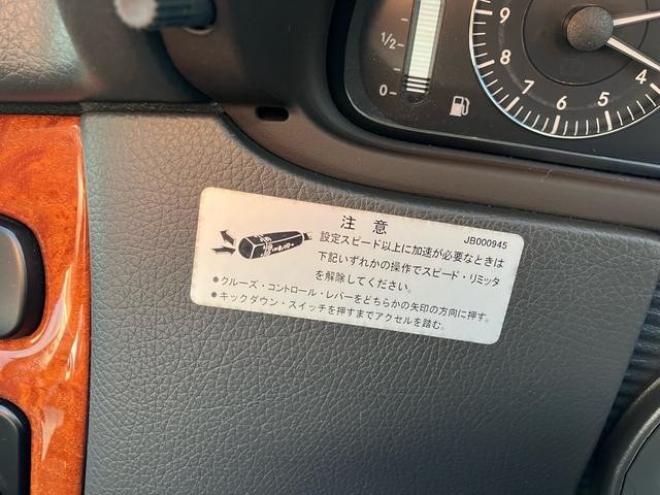 ベンツＣＬＫ 　２年車検整備付き　スマートキー　ＥＴＣ　記録簿ありナビ　ＴＶ　ＣＤ　ＤＶＤ　オートクルーズコントロール　パワーシート　取り扱い説明書 2WD 1800 クーペDr