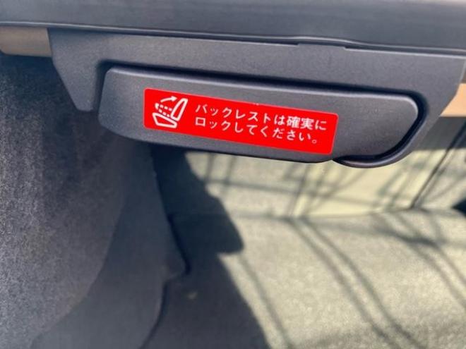 ベンツＣＬＫ 　２年車検整備付き　スマートキー　ＥＴＣ　記録簿ありナビ　ＴＶ　ＣＤ　ＤＶＤ　オートクルーズコントロール　パワーシート　取り扱い説明書 2WD 1800 クーペDr