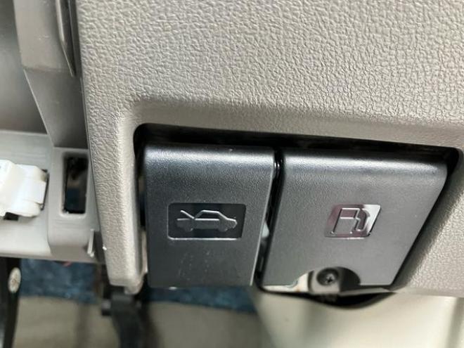 マーチＸ　ＦＯＵＲ　４ＷＤ　スマートキー　盗難防止システム　保証あり　寒冷地仕様　ＣＤ　　電動格納ミラー　エアコン　ＡＴ　　ピンク 4WD 1200 5Dr