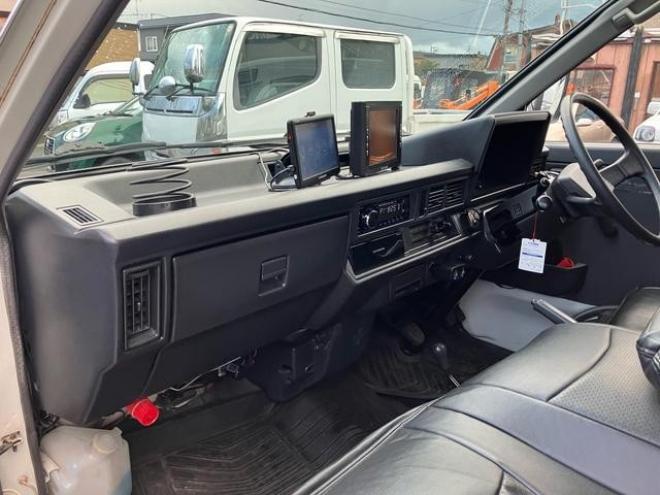 タウンエーストラック　４ＷＤ　キャンピングカー 4WD 2000(D) 2Dr