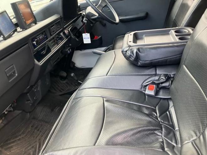 タウンエーストラック　４ＷＤ　キャンピングカー 4WD 2000(D) 2Dr