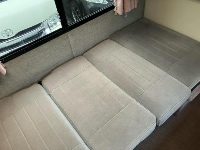 タウンエーストラック　４ＷＤ　キャンピングカー 4WD 2000(D) 2Dr