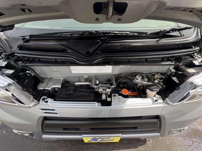 ハイゼットHIJET CARGO 4WD CRUSE TURBO sa3  寒冷地仕様　リアヒーター　本州仕入　TURBO スマアシ３　　ＶＳＣ　フルセグナビカメラ　バックカメラ　アイドリングSTOP フォグランプ　LEDヘット　ドラレコ　同色塗装　etc 4WD 660 5Dr