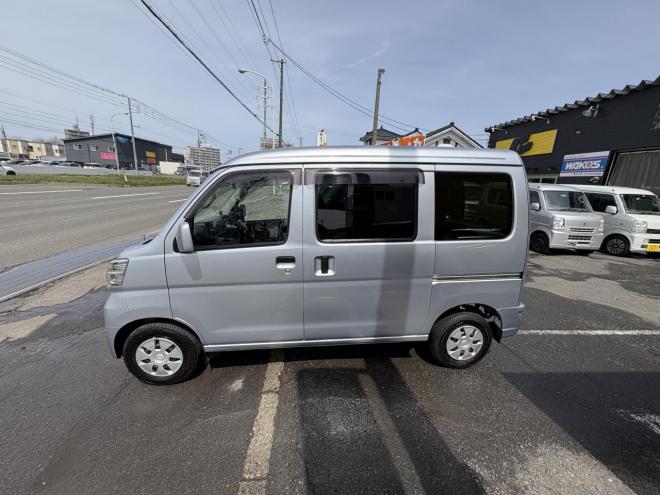 ハイゼットHIJET CARGO 4WD CRUSE TURBO sa3  寒冷地仕様　リアヒーター　本州仕入　TURBO スマアシ３　　ＶＳＣ　フルセグナビカメラ　バックカメラ　アイドリングSTOP フォグランプ　LEDヘット　ドラレコ　同色塗装　etc 4WD 660 5Dr