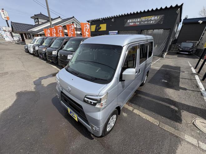 ハイゼットHIJET CARGO 4WD CRUSE TURBO sa3  寒冷地仕様　リアヒーター　本州仕入　TURBO スマアシ３　　ＶＳＣ　フルセグナビカメラ　バックカメラ　アイドリングSTOP フォグランプ　LEDヘット　ドラレコ　同色塗装　etc 4WD 660 5Dr