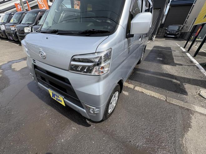 ハイゼットHIJET CARGO 4WD CRUSE TURBO sa3  寒冷地仕様　リアヒーター　本州仕入　TURBO スマアシ３　　ＶＳＣ　フルセグナビカメラ　バックカメラ　アイドリングSTOP フォグランプ　LEDヘット　ドラレコ　同色塗装　etc 4WD 660 5Dr