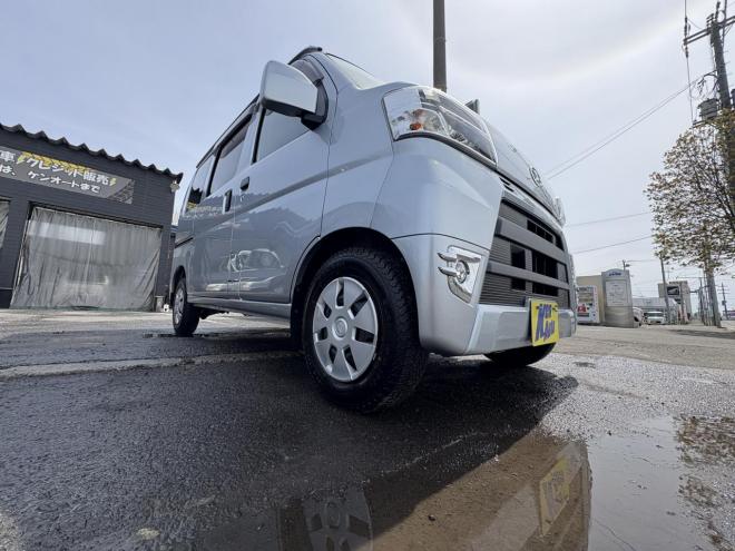 ハイゼットHIJET CARGO 4WD CRUSE TURBO sa3  寒冷地仕様　リアヒーター　本州仕入　TURBO スマアシ３　　ＶＳＣ　フルセグナビカメラ　バックカメラ　アイドリングSTOP フォグランプ　LEDヘット　ドラレコ　同色塗装　etc 4WD 660 5Dr