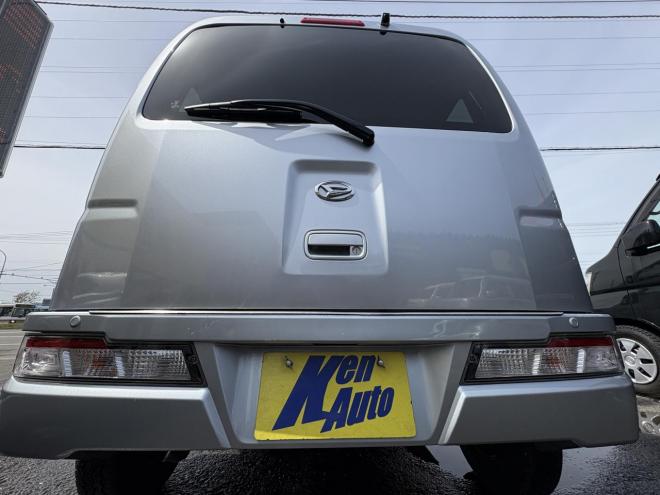 ハイゼットHIJET CARGO 4WD CRUSE TURBO sa3  寒冷地仕様　リアヒーター　本州仕入　TURBO スマアシ３　　ＶＳＣ　フルセグナビカメラ　バックカメラ　アイドリングSTOP フォグランプ　LEDヘット　ドラレコ　同色塗装　etc 4WD 660 5Dr
