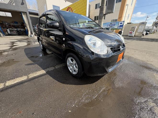 パッソPASSO 4WD X ユルリ走行少ない1000㏄パッソ入庫　スマートキー　寒冷地仕様　地デジナビ　バイザーエンジンスターター　記録簿1枚あり　スタットレス付 4WD 1000 ５Dr
