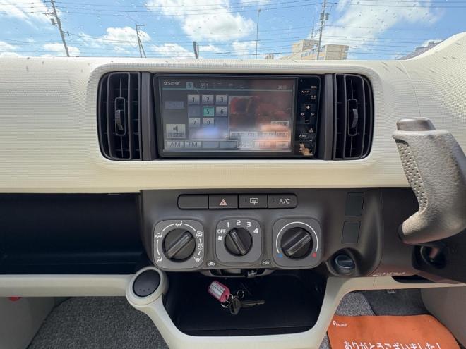 パッソPASSO 4WD X ユルリ走行少ない1000㏄パッソ入庫　スマートキー　寒冷地仕様　地デジナビ　バイザーエンジンスターター　記録簿1枚あり　スタットレス付 4WD 1000 ５Dr