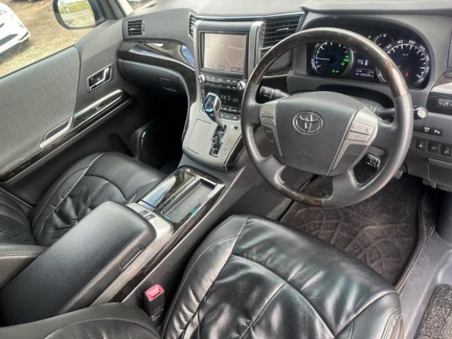 アルファードハイブリッド2.4SR  7名 4WD 2400 5Dr