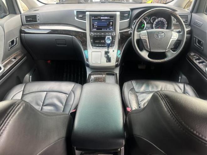 アルファードハイブリッド2.4SR  7名 4WD 2400 5Dr