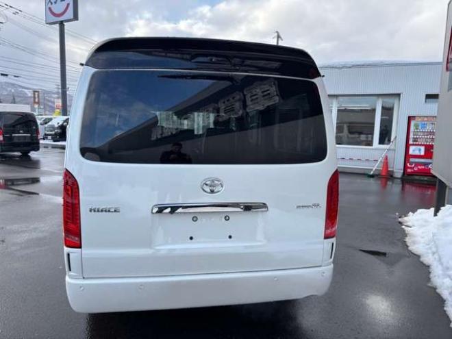 ハイエースバン2.7 スーパーGL ダークプライムII ワイド ミドルルーフ ロングボディ 4WD　新車6型　3ナンバー　8人乗り　寒冷地仕様 新車 2700