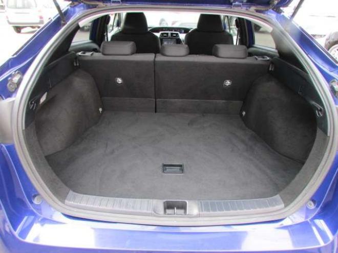 プリウス1.8 S E-Four 4WD　フルセグテレビ　エンジンスターター 1800